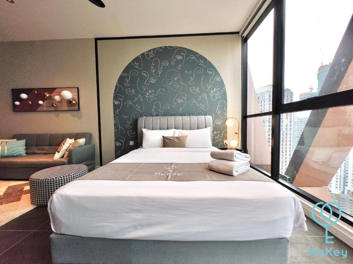 Scarletz Suites By Mykey Kuala Lumpur Exteriör bild Deluxe Suite